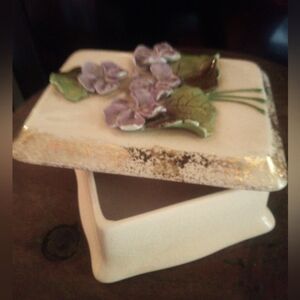 Vintage Capodimote Porcelain Keep sake box